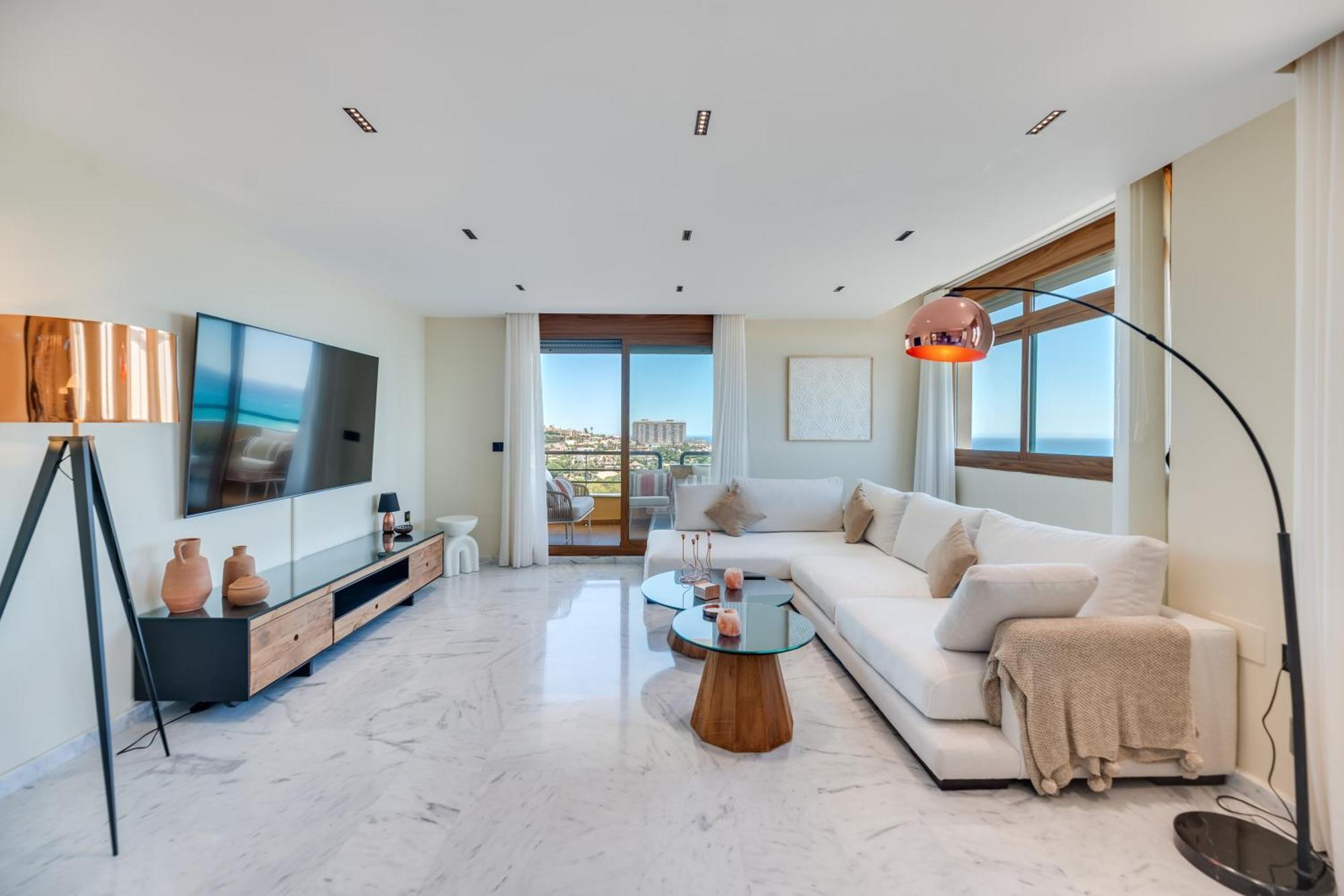 شقة Luxury 4Bdr Penthouse With Sea Views بينالماذينا المظهر الخارجي الصورة