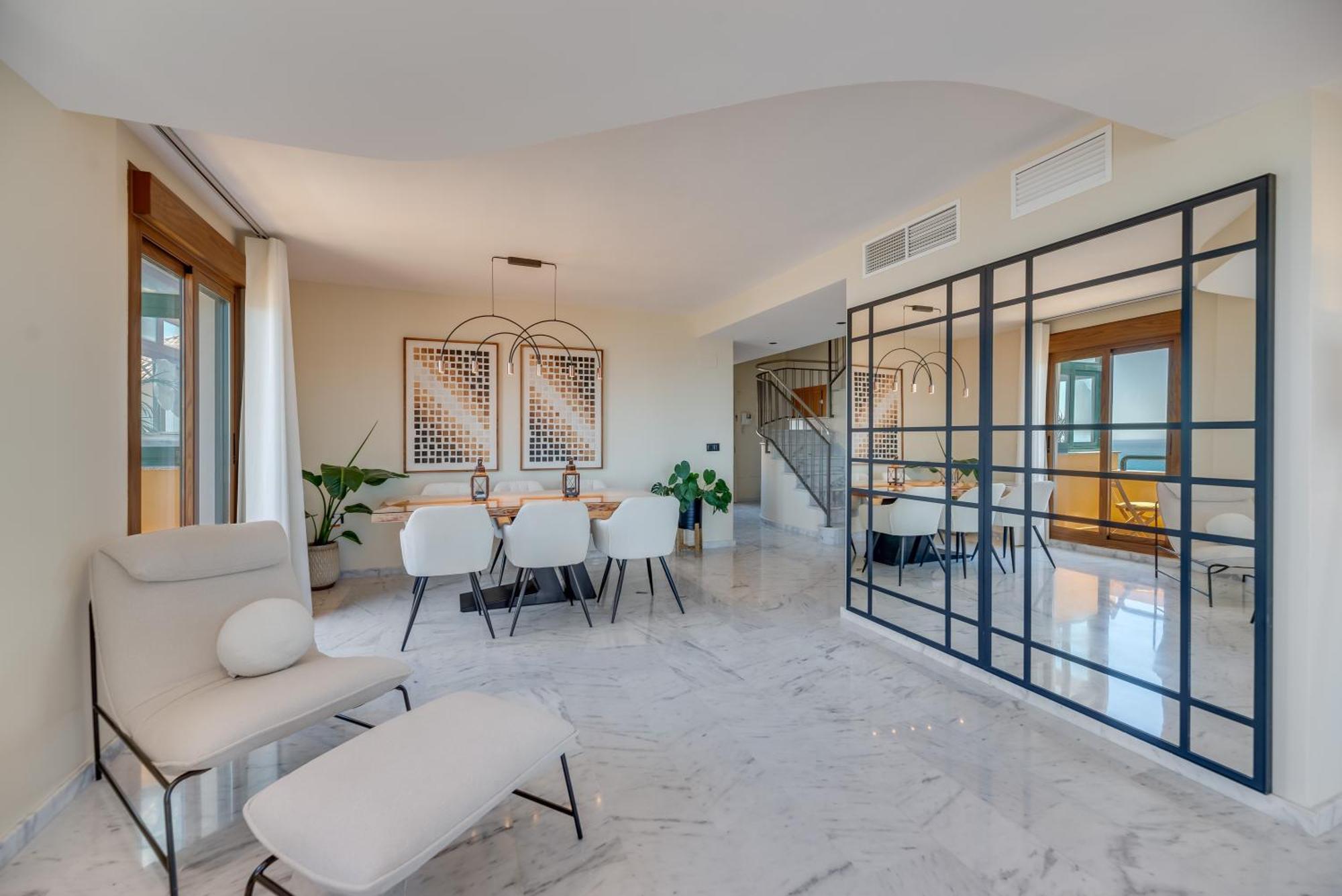 شقة Luxury 4Bdr Penthouse With Sea Views بينالماذينا المظهر الخارجي الصورة