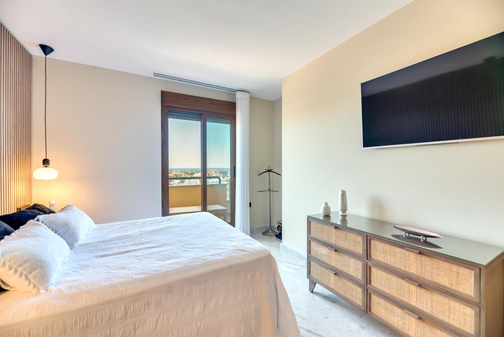 شقة Luxury 4Bdr Penthouse With Sea Views بينالماذينا المظهر الخارجي الصورة