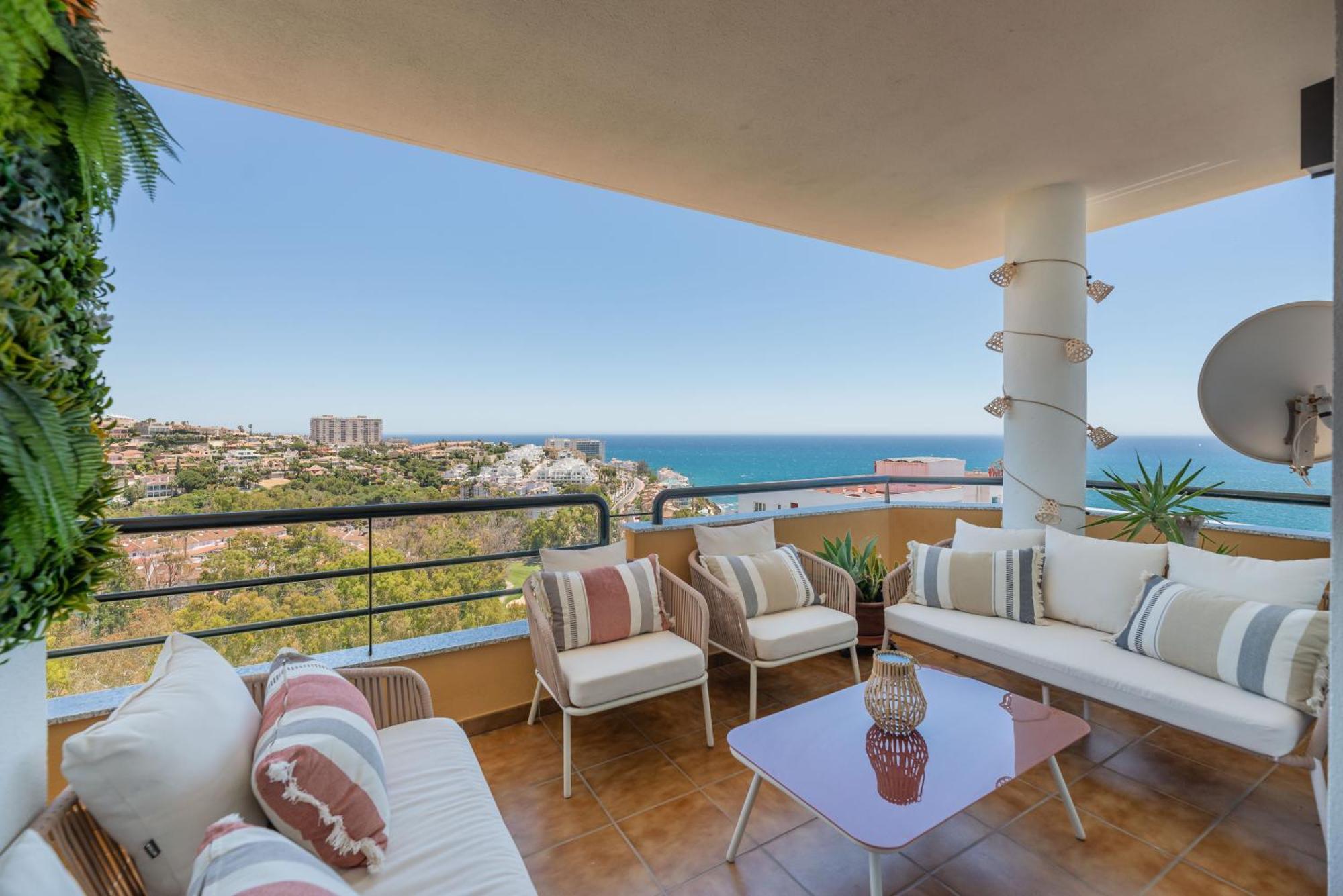 شقة Luxury 4Bdr Penthouse With Sea Views بينالماذينا المظهر الخارجي الصورة